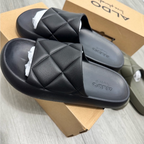 2 Pairs Aldo ERERAS Black & Green Quilted Slip-On Sandals - Picture 1 of 8